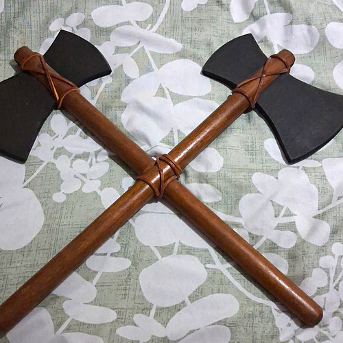 Pair double bit axe hatchets - double-bit,
